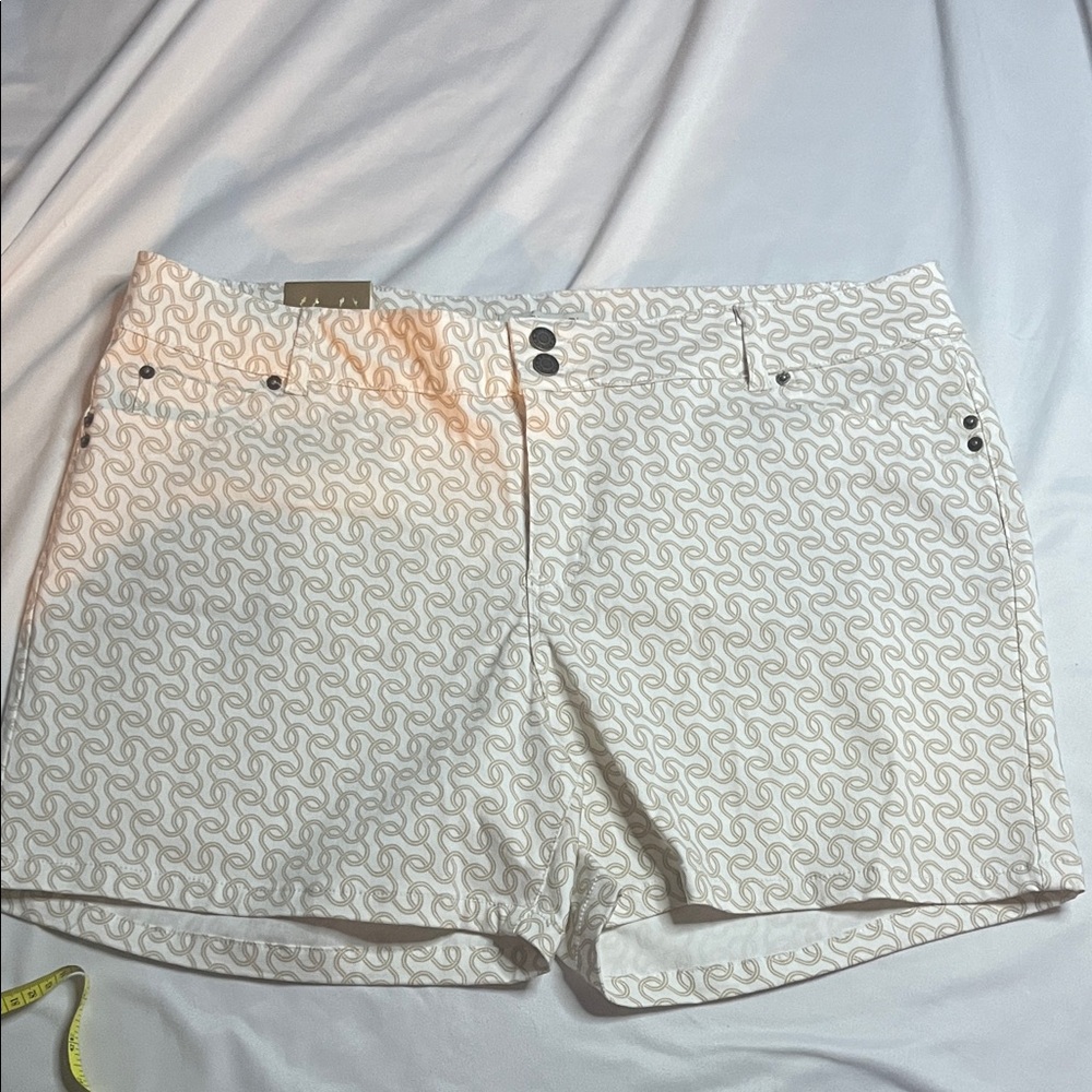 NWT Sabrina Lauren Shorts
